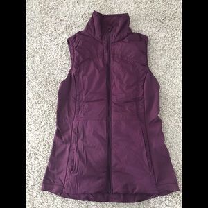 Lululemon Run For Cold Vest Plum Size 6